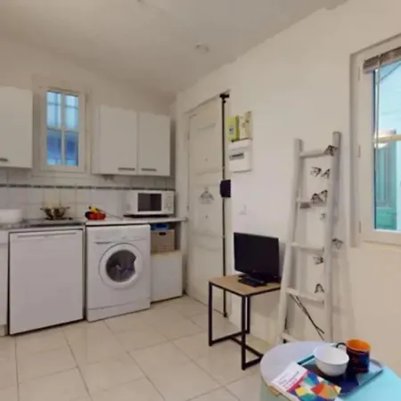 Cosy A 12m² Avec Terrasse Privee
